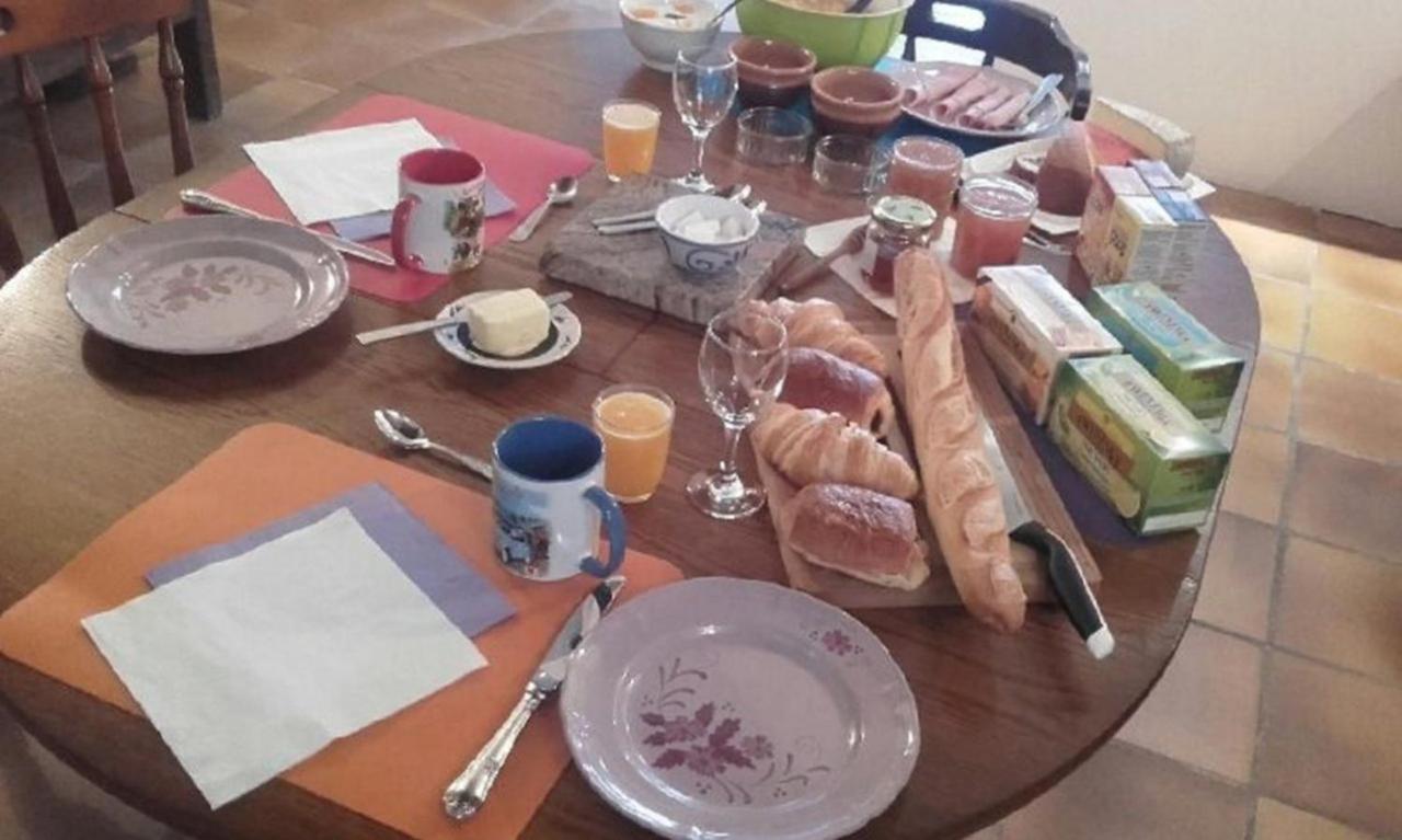 Apartamento Aux Genets De Josephine Fournols Exterior foto